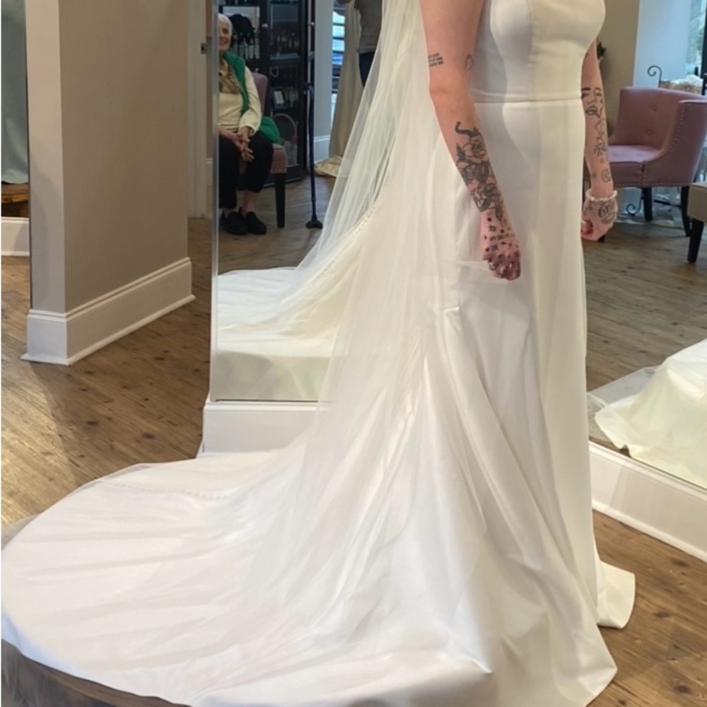 Elegant White Wedding Dress